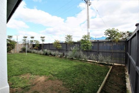 Photo of property in 14 Atkinson Street, Woodville, 4920