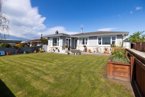 Photo of property in 17 Folkestone Drive, Flaxmere, Hastings, 4120
