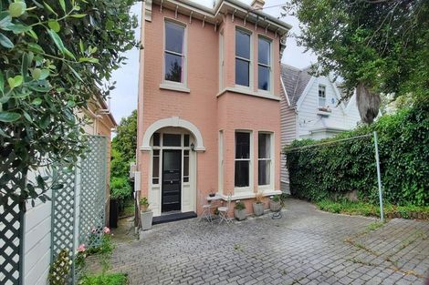 Photo of property in 81 Manor Place, Dunedin Central, Dunedin, 9016