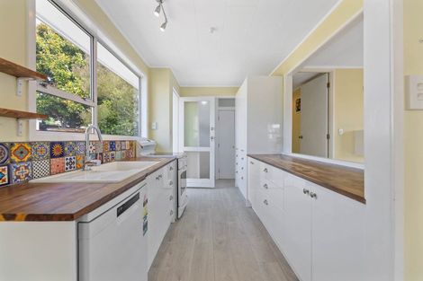 Photo of property in 24 Richmond Avenue, Richmond Heights, Taupo, 3330