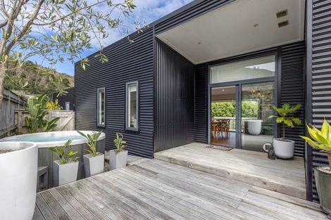 Photo of property in 9 Tauhou Place, Waikanae, 5036