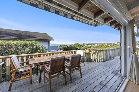 Photo of property in 13 Colmar Road, Mellons Bay, Auckland, 2014