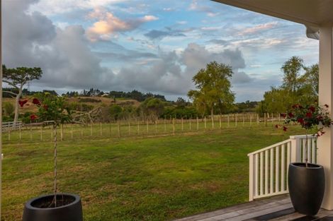 Photo of property in 30 Oak Valley Road, Dairy Flat, Albany, 0792