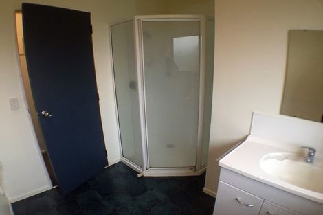 Photo of property in 8a Battersea Place, Roslyn, Palmerston North, 4414