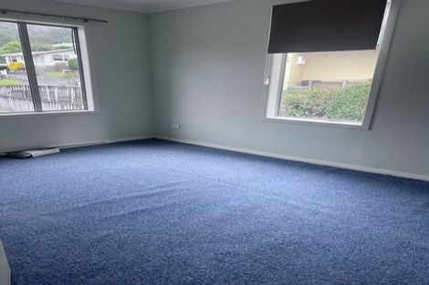 Photo of property in 24 Korau Grove, Stokes Valley, Lower Hutt, 5019