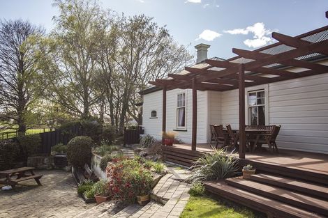 Photo of property in 2 Sussex Street, Weston, Oamaru, 9401