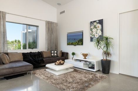 Photo of property in 42 Cassinia Close, Papamoa Beach, Papamoa, 3118