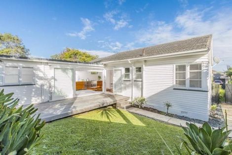 Photo of property in 20 Tirotai Crescent, Westmere, Auckland, 1022