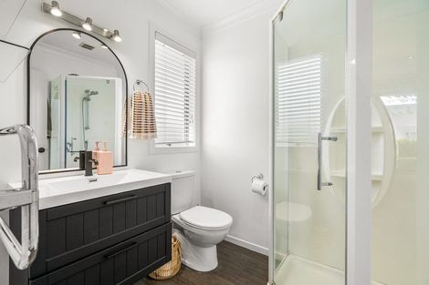 Photo of property in 27 Norfolk Drive, Cambridge, 3434