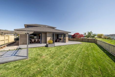 Photo of property in 27 Devoy Drive, Owhata, Rotorua, 3010