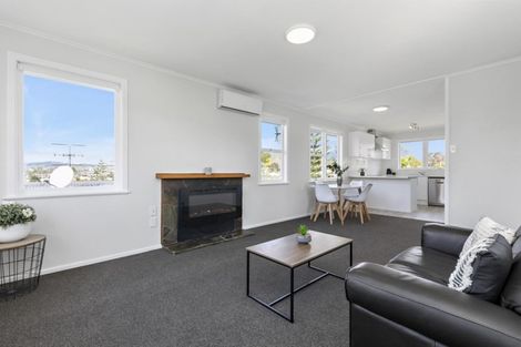 Photo of property in 6 Wembury Grove, Parkvale, Tauranga, 3112