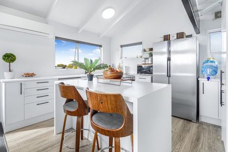 Photo of property in 16 Shelley Jane Place, Dinsdale, Hamilton, 3204