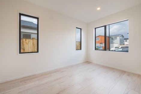 Photo of property in 18 Silvereye Road, Hobsonville, Auckland, 0616