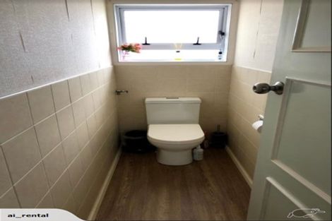 Photo of property in 3 Larne Avenue, Pakuranga Heights, Auckland, 2010