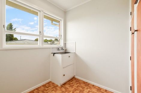 Photo of property in 16 Elliott Crescent, Owhata, Rotorua, 3010