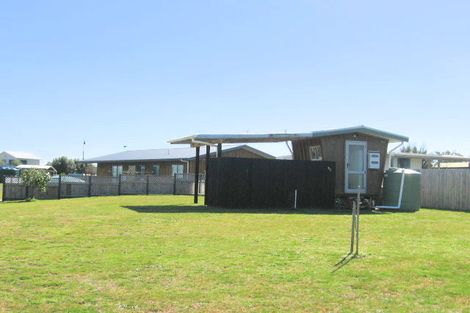 Photo of property in 51 Charles Green Drive, Cooks Beach, Whitianga, 3591