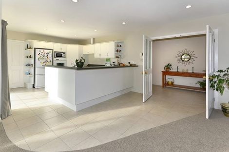 Photo of property in 27 Broadhaven Avenue, Parklands, Christchurch, 8083