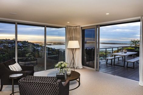 Photo of property in 15 Omeo Crescent, Redcliffs, Christchurch, 8081