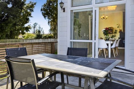 Photo of property in 35 Cordelia Street, Stratford, 4332