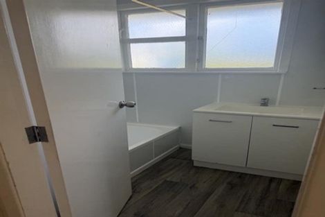 Photo of property in 8 York Place, Cannons Creek, Porirua, 5024