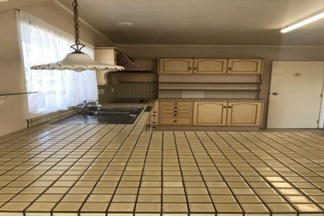 Photo of property in 6 Birdie Place, Red Beach, 0932