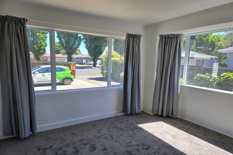 Photo of property in 2/102 Yaldhurst Road, Sockburn, Christchurch, 8042