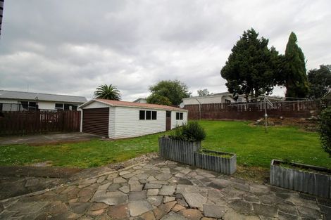 Photo of property in 17 Crampton Place, Manurewa, Auckland, 2102