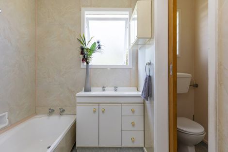 Photo of property in 103 Richmond Avenue, Richmond Heights, Taupo, 3330