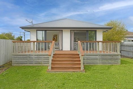 Photo of property in 27 Hargood Street, Woolston, Christchurch, 8062