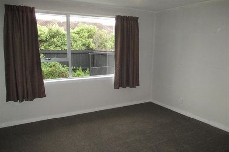 Photo of property in 2/73 Royal Park Drive, Parklands, Christchurch, 8083