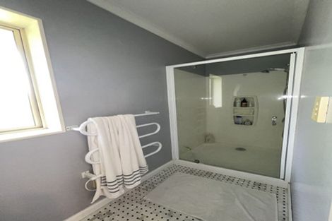 Photo of property in 28 Spur Road, Stillwater, Silverdale, 0993