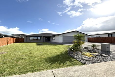 Photo of property in 40 Melgran Avenue, Papakura, 2110