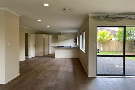 Photo of property in 31 Armoy Drive, East Tamaki, Auckland, 2016