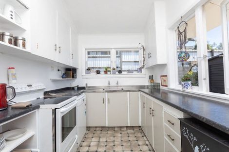 Photo of property in 32 Cole Street, Dannevirke, 4930