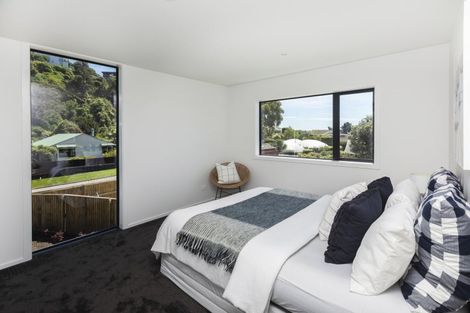 Photo of property in 17 Aratoro Place, Mount Pleasant, Christchurch, 8081