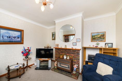 Photo of property in 25 Puriri Terrace, Roslyn, Palmerston North, 4414