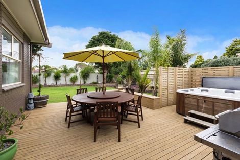 Photo of property in 27 Magnolia Avenue, Opaheke, Papakura, 2113