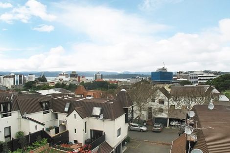 Photo of property in 18/10 Pitarua Street, Thorndon, Wellington, 6011