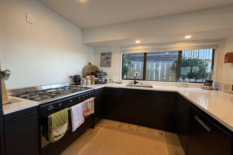 Photo of property in 16 Moana Road, Plimmerton, Porirua, 5026