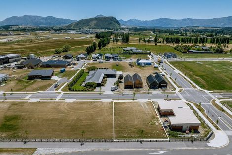 Photo of property in 3 Rubus Street, Wanaka, 9382