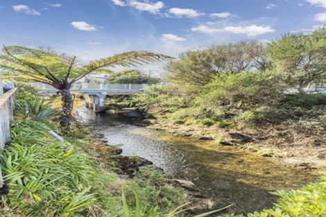 Photo of property in 4 Melville Street, Tawa, Wellington, 5028