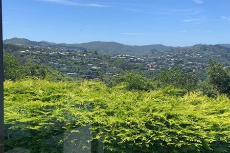 Photo of property in 6 Ashton Fitchett Drive, Brooklyn, Wellington, 6021