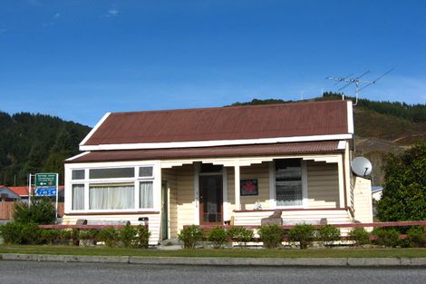 Photo of property in 79 Shiel Street, Reefton, 7830