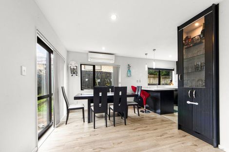 Photo of property in 93 Waitaki Street, Henderson, Auckland, 0612