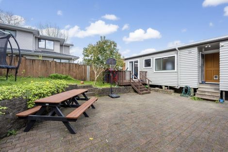 Photo of property in 9 Grimshaw Place, Henderson, Auckland, 0612