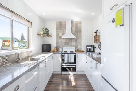 Photo of property in 308b Pukehina Parade, Pukehina, Te Puke, 3189