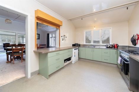 Photo of property in 21 Ongo Road, Hunterville, 4730