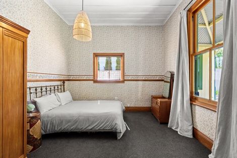 Photo of property in 2 Cobden Crescent, Bluff Hill, Napier, 4110