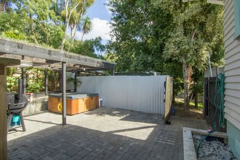Photo of property in 8 North Crescent, Kaukapakapa, 0873