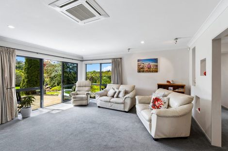 Photo of property in 41 Whangaparaoa Road, Red Beach, 0932